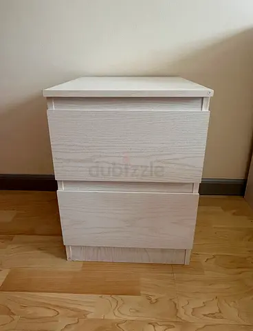Bedside Tables (Quantity:2)
