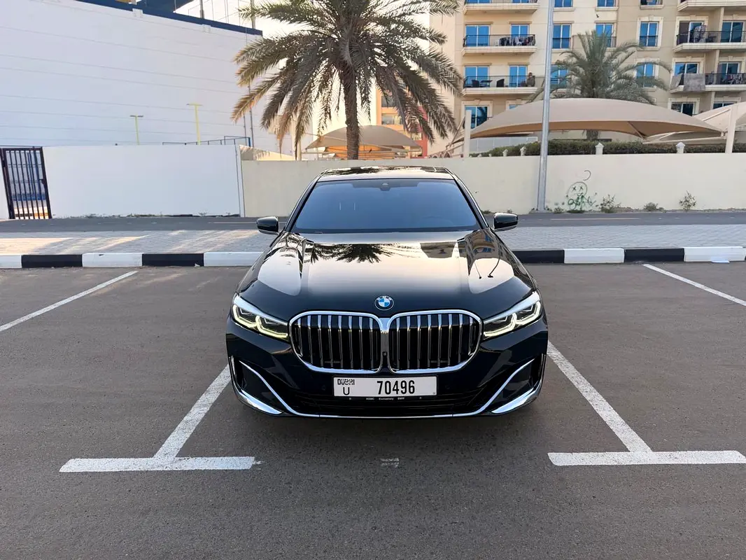 BMW 7-Series 2020 — photo 1 of 20