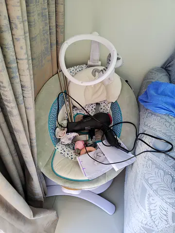 Baby swing Giggles
