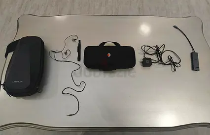 Steam Deck Oled 1 tb bundle: original case  bought case, earphones, original charger and more!