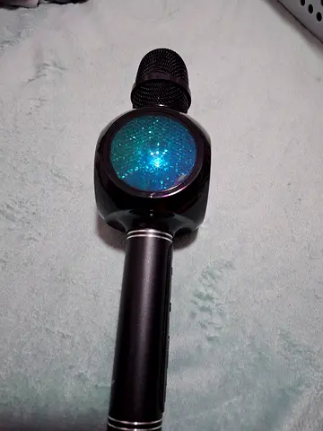 Wireless Bluetooth Karaoke Microphone with Built-in Speaker
