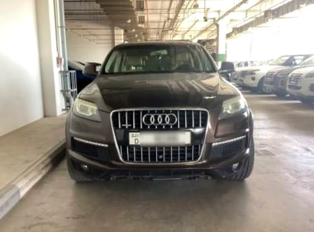 Audi Q7 2015 — photo 1 of 1