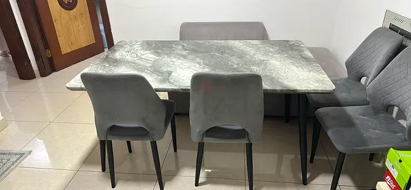 Dinning table with chairs