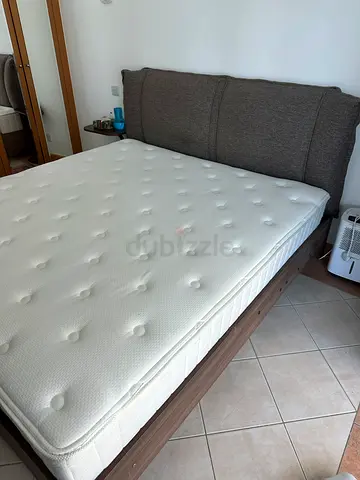 Englander Hotel Collection Mattress (180x200) + bedframe ( always used with IKEA Luddros Protector)