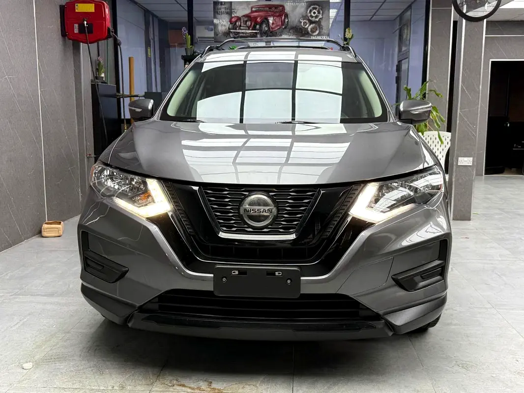 Nissan Rogue 2018 — photo 1 of 20