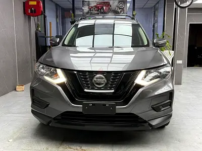 Nissan Rogue SV 2018 | American Specs | Well Maintained