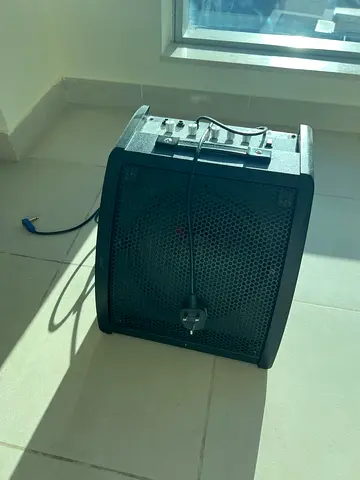 Compact Active Subwoofer / Speaker in Good Working Condition