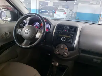 2013 Nissan SUNNY — миниатюра 4