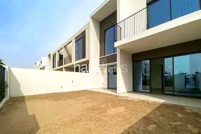 4 Cheques | Close to Park & Pool | Chiller Free