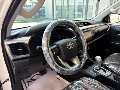 2017 Toyota HILUX — фото 7