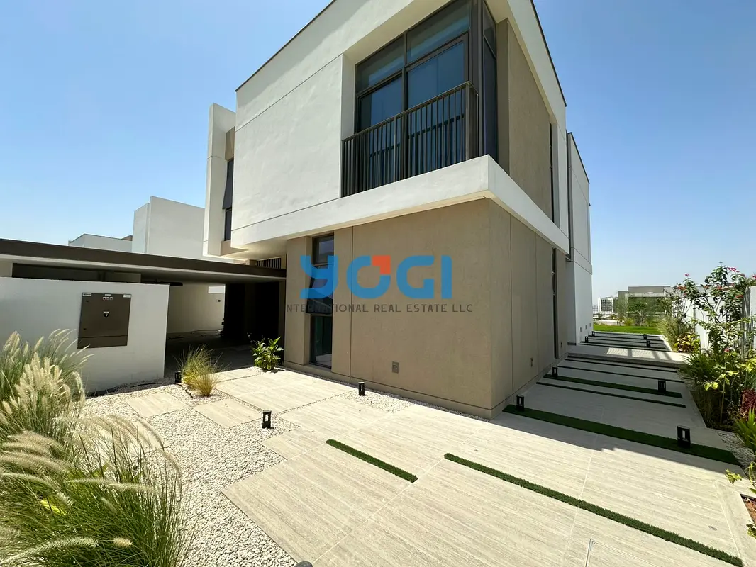 Brand New Corner Villa | Park View | Vacant