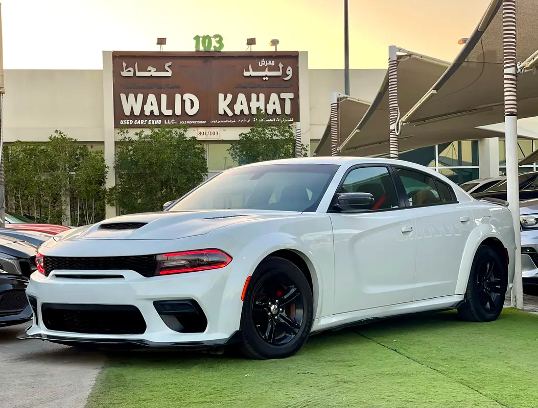 Dodge Charger 2022 — photo 1 of 17
