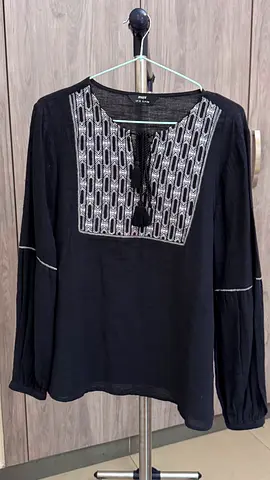 Black embroidered long-sleeve tunic top, size M