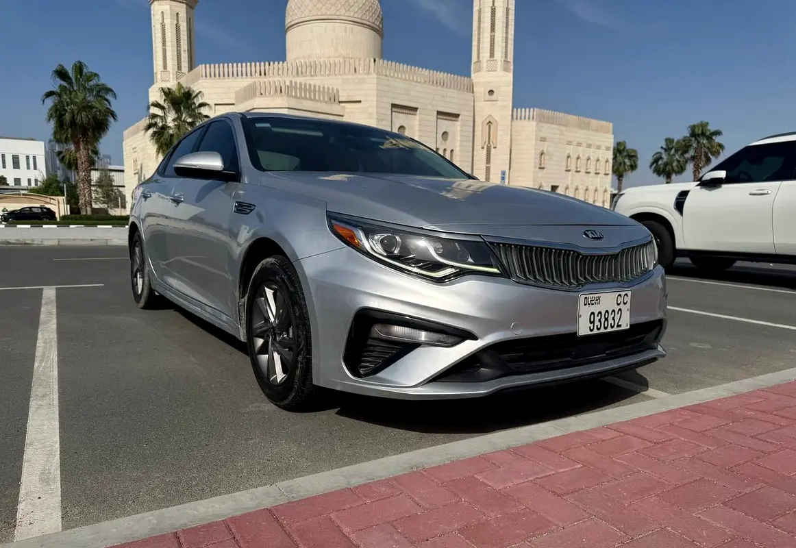 Kia Optima 2020 — photo 1 of 1