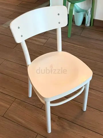 Simple White Wooden Dining/Side Chair - Good Condition. 1 for 100 aed 4 for 400
