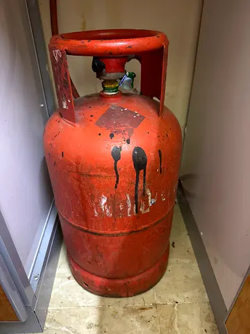 Gas cylinder