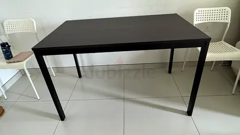 Ikea Vihals Extendable Dining table 4-6 seater