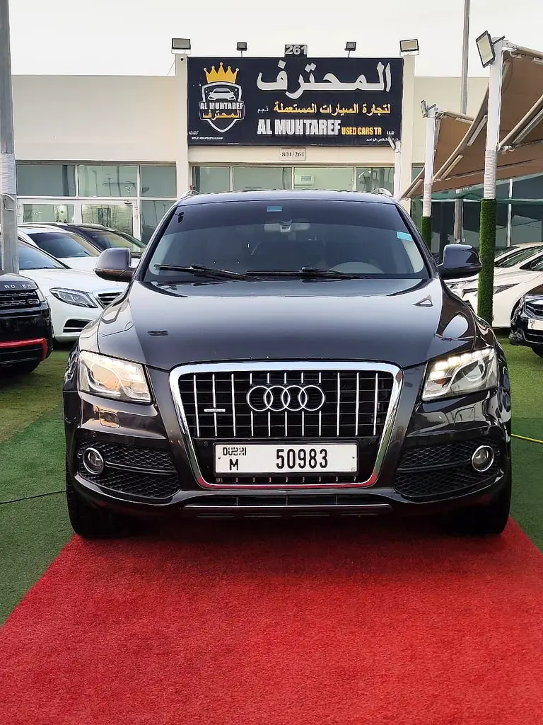 Audi Q5 2011 — photo 1 of 10
