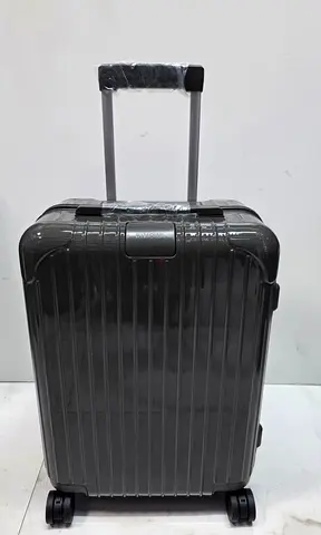 RIMOWA essential cabin suitcase