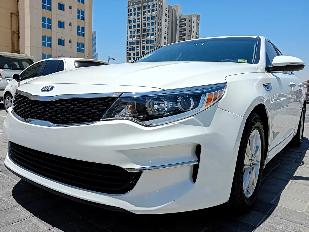 Kia Optima 2017 — photo 1 of 20