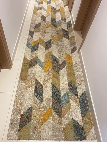 Long geometric runner rug — good condition, neutral tones 200x100       2 pice and 1 pice 120x80