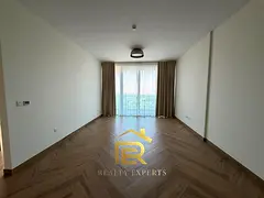 Stylish 2BR Retreat | Park &amp; Skyline View | Heart of Bur Dubai