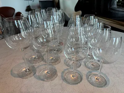 Schott Zwiesel High-End Crystal Glasses Wine Glasses, Made in Germany - set of 19 (650,- AED worth)