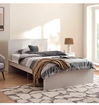 Single bed 90cm x 200cm with mattress