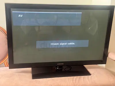 Samsung 42-inch Plasma TV - Good working condition (no signal issue)