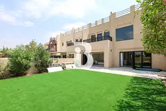Freshly Renovated Townhouse with Golf & Canal View