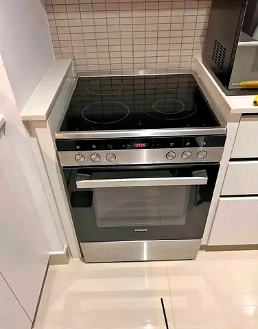 Siemens latest model Electric Cooker 60cm