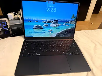 Macbook Air M5 10 core CPU 10 core GPU 16GB RAM 1TB SSD - One Month Old