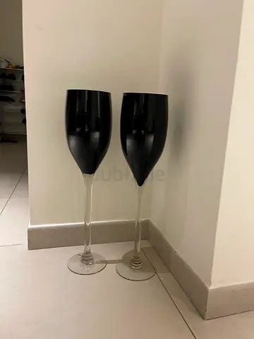 Set of 2 Tall Black Stem Champagne Flutes - Good Condition