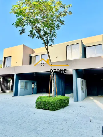 SUPER LUXURY 3BR+MAID TOWNHOUSE | PRIME LOCATION | EXCEPTIONAL VALUE & MORTAGE ACCEPTABLE