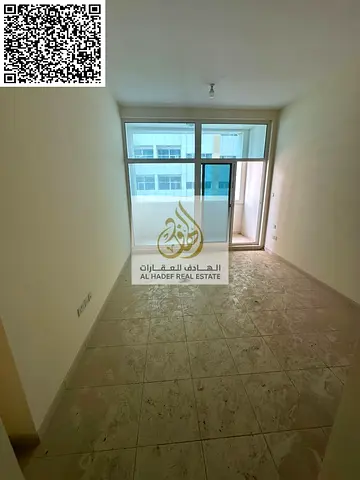 بدون عموله ✅ بدون رسوم تسجيل  🏠 شقه غرفتين وصاله اعاده بيع 🏠 تتكون من 2 غرفه ماستر مع خزائن بالحائط + صاله + 2 بلكونه  * استلام فورى 🔑 * ⁠جاهزه للس