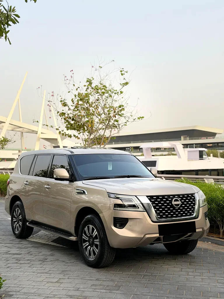 Nissan Patrol 2022 — photo 1 of 8