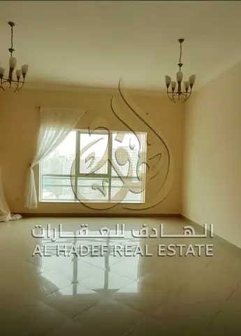 Maid's room, storage room, parking, lake view King Faisal Street view.Suitable for family living or