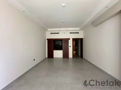 Bright & Spacious | Ready To Move | Next To Metro