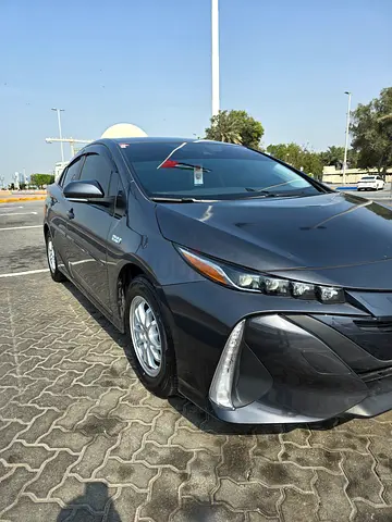 2022 Toyota Prius Iconic - Hybrid Efficiency - Canadian Specs