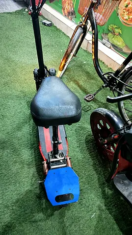 Electric scooter E10 with free charger