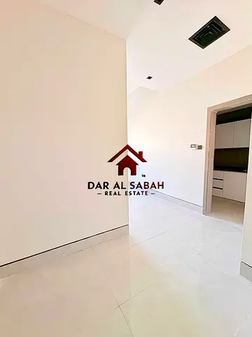 1 month free/Brand new unit with Saprate kitchen/Ni deposit c