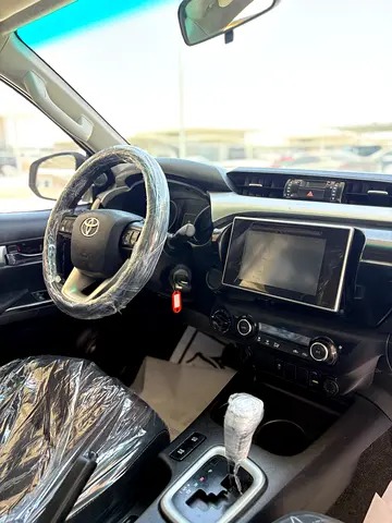 2017 Toyota HILUX — фото 10