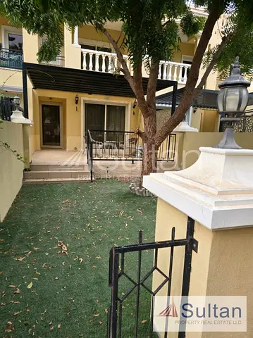 Lovely 2BR Pool/Beach/School/Mall Access Grt Price
