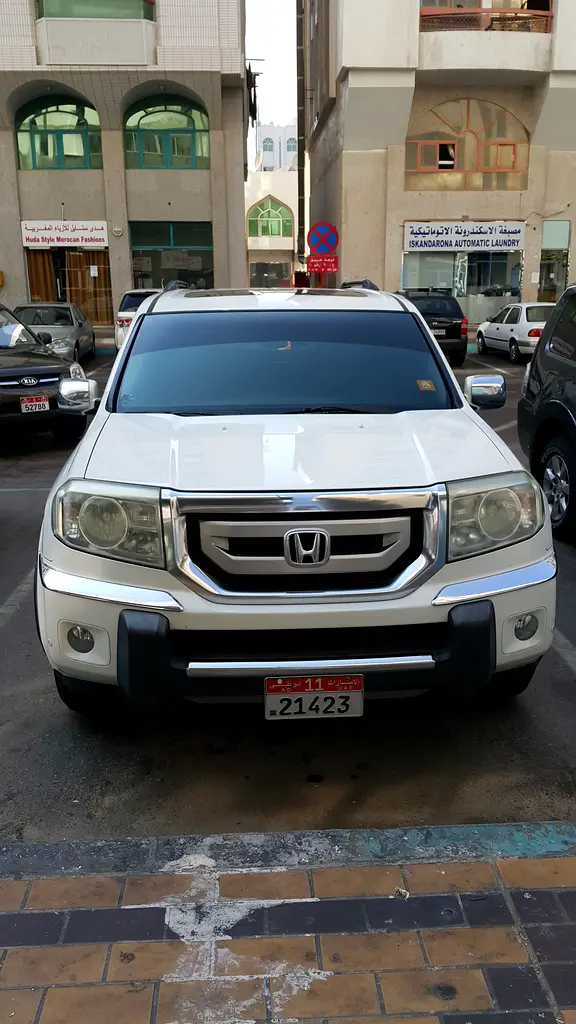 Honda Pilot 2009 — photo 1 of 9