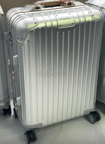 RIMOWA essential cabin suitcase