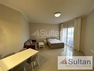 Newly Furnished Studio Pool/Gym Access