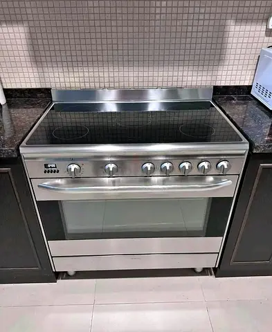 Smeg Stainless Steel Electric Range with Ceramic Hob and Oven 90cm