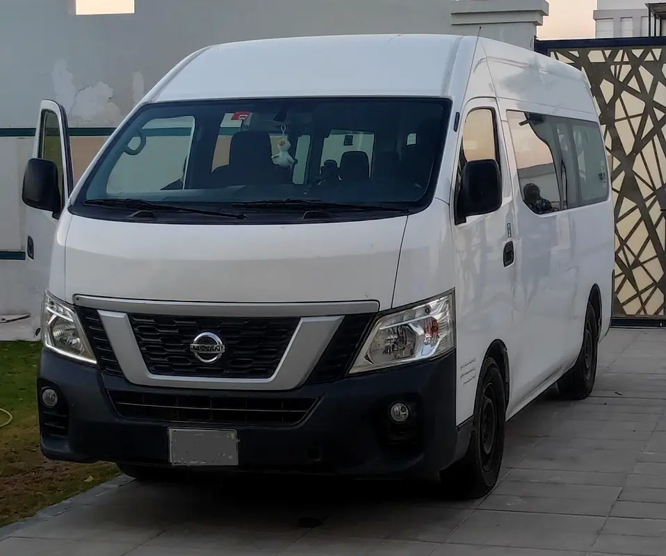 Nissan Urvan 2020 — photo 1 of 2