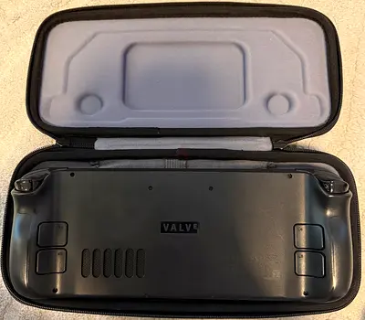 Valve Steam Deck 512 GB (handheld) with protective case