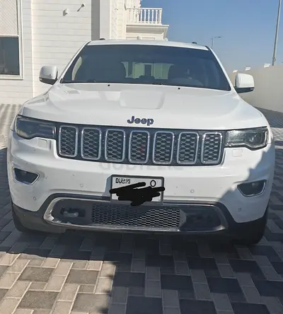 Jeep Grand Cherokee Limited 2017 | GCC Specs | Excellent Condition